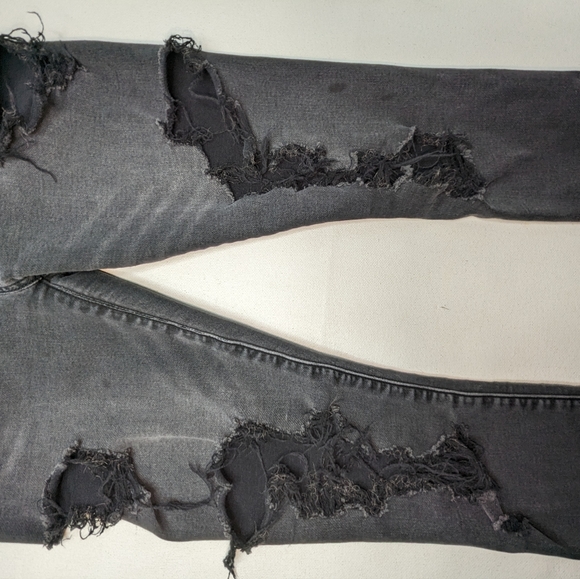 American Eagle Black Distressed Ankle fit Jeans Sz 4 Next level stretch Mid Rise - Picture 4 of 9